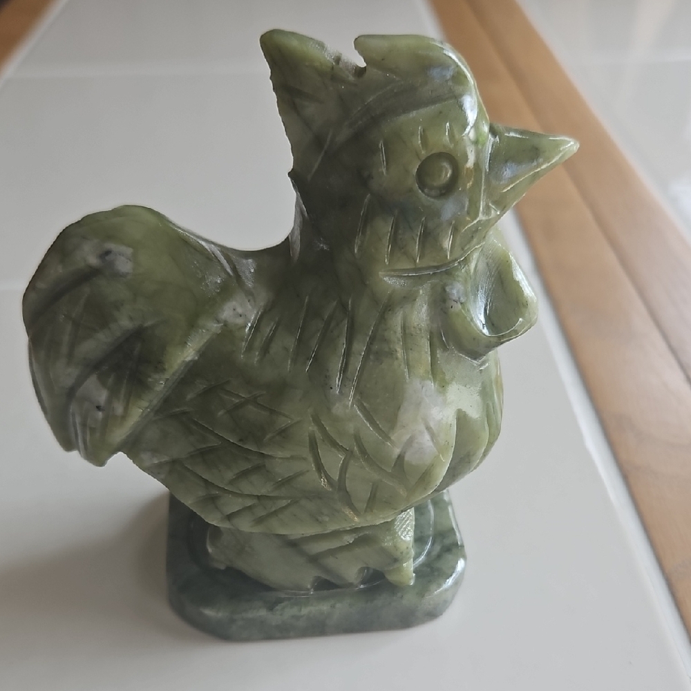 Green Stone Bird Figurine - Picture 3 of 4